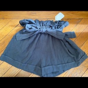 Paperbag shorts!